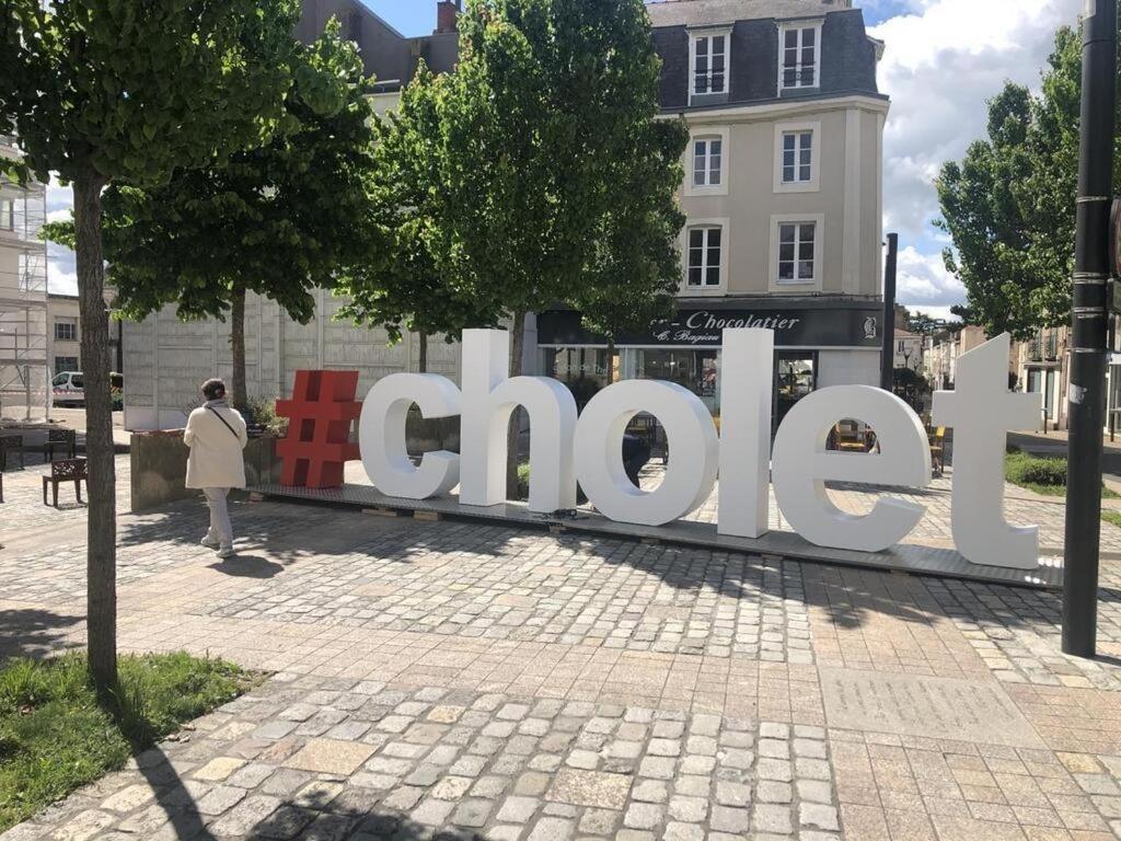Appart Jardin Kennedy Cholet Exterior foto